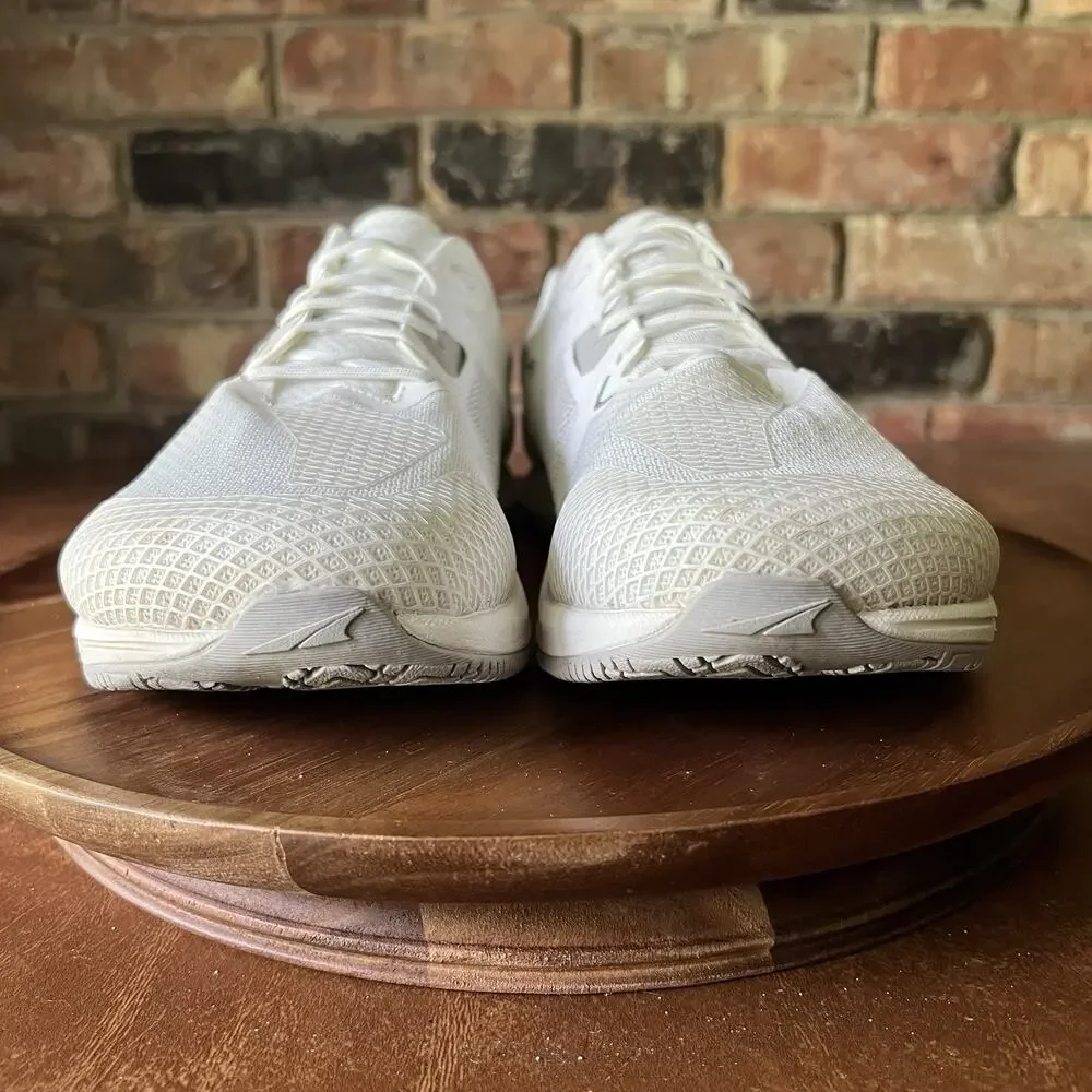 Altra Solstice XT 3 Women's Size 12 White Running Athletic Training Gym Sneakers